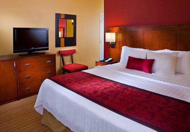 Courtyard By Marriott Covington / Mandeville Szoba fotó